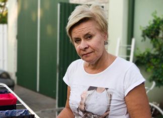 Svekrva mi zabranjuje belu venčanicu,kaže nisam čista: Pred svekrom mi podigla suknju da ga uveri, a onda sam je zgazila