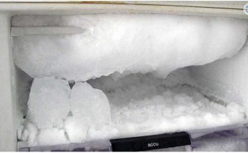 JEFTINO RJEŠENJE: Ako vam se led često pravi u zamrzivaču, ubacite ovu namirnicu i više nećete imati taj problem!