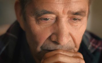 Moja žena je obolela od raka, a ja sam joj prao kosu i kupao je: Ono što se dešavalo pod tušem pamtićemo dok smo živi