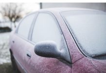 Poprskajte ovo uveče po šoferšajbni i ujutro neće biti zaleđena: Trik zlata vredan