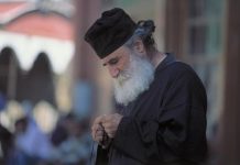 Evo kako pravilo da molite za oproštaj grehova: Ove reči imaju neverovatnu moć, a savet duhovnika menja život iz korena