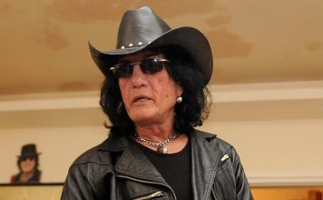 Bolest zbog koje je Milić Vukašinović ostao bez stopala: Koža je hladna, lagano trne, a onda nastupa jak bol