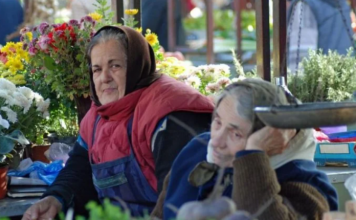 EVO ZAŠTO SE NEKE ŽENE ZAPUSTE, DOK DRUGE IZGLEDAJU LIJEPO I SA 60 GODINA: Vjerujte nam – nije do novca!