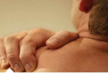 REAGUJTE NA VRIJEME: Ako imate BOLOVE U RAMENIMA, to može ukazivati na probleme sa jednim od NAJVAŽNIJIH ORGANA u tijelu!