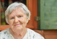 Ana je od usta odvajala da bi sinu kupila stan, a on neće ni da je pogleda: Evo kako se ponašati u starosti prema deci