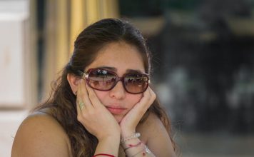 Natalija je postavila kameru u stan svoje svekrve, a kad je videla šta njen muž radi šokirala se: Usledio je razvod