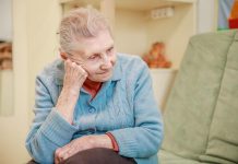 “Biti u staračkom domu je teško, ljudi plaču i slinave: Boravio sam tamo i video ovih 7 stvari koje teraju suze na oči”