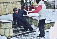 Lekari hitne objasnili šta ne treba raditi prilikom pada zbog poledice: Svi prave 1 grešku, a može pogoršati stanje