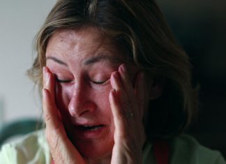 Slučajno sam čula šta moj muž i svekrva pričaju i već ujutru sam podnela zahtev za razvod: Ono što sam doživela je pakao