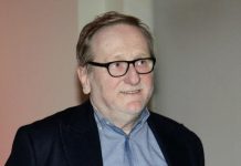 Lepa, humana i tatino društvo na tribinama: Ćerka Bogdana Diklića je njegov najveći ponos, a juče je očarala Beograd