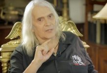 Na tekstove koje je pisao za narodnjake, Bora je potpisivao pokojnu suprugu: A ovu pesmu je napisao za Cecu Ražnatović