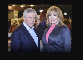 Pogled zbog kog kuća vredi čitavo bogatstvo: Suzana Mančić i Simeon Ocomokos otvorili vrata svog doma u Grčkoj! – Zavirite u njihov RAJ