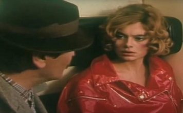 Naša glumica sa najvećim prirodnim grudima skidala se pred kamerama i snimala vrele scene: U 6. deceniji je živa vatra