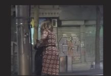 ANA NIKOLIĆ USRED NOĆI ŠETA TRAMVAJSKIM ŠINAMA, A TETARPAK SOKA SVUDA NOSI SA SOBOM! Pevačica ponašanjem šokirala prolaznike (FOTO)Ana šta si sebi dozvolila!!!