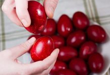 Najboji prirodni način farbanja jaja u jarko crvenu boju star 50 godina: Potrebna vam je samo 1 namirnica