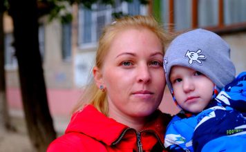 Znaju li majke kako se teško izboriti sa detetom koje stalno plače: Ja nisam umela kako je trebalo i kajaću se ceo život