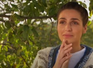 Gde je i kako danas izgleda Milona iz serije “Selo gori, a baba se češlja”: U kupaćem kostimu je živa vatra, niko je ne bi prepoznao