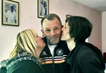 Radiša pod istim krovom živi sa ženom Stojankom i ljubavnicom Anom: Imaju 6. dece, slažu se neverovatno, a pop njihovu kuću zaobilazi u širokom luku