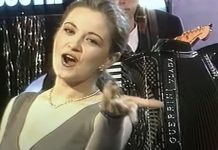 Posao pevačice zanemila staračkim domom, kupa starije ljude da deci donese hleb: Srbija je brujala o njenoj aferi sa pevačem Bajom