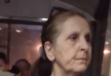 (VIDEO) OLGA ODANOVIĆ SE VOZI GRADSKIM PREVOZOM Glumica snimljena u autobusu, na krilu torba i ceger