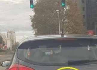 Jedan čovek je samo dodao 2 slova uz marku svog auta i nasmejao ceo Balkan do suza (foto)