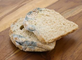 Kako vam se hleb ne bi brzo ubuđao, stavite samo ovu namirnicu u foliju i trajaće vam i do 3 nedelje: Ne trebaju vam nikakvi skupi uređaji