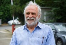 „Ne bih da mu sudim, ali što je mnogo, mnogo je!“ Komšije otkrile na šta je sve Lazar Ristovski primoran zbog mlađe devojke