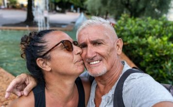 Moja žena Milena bila je zapuštena, stalno je nosila šerpe i pelene po rukama, pa sam našao ljubavnicu: Kad sam video suprugu u krevetu gorko sam se pokajao