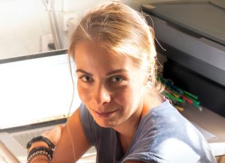 Dok sam radila u svojoj cvećari, upoznala sam vlasnika restorana koji me je očarao, kroz 4 meseca već me verio: A kad sam sestri rekla njegovo ime, skamenila se