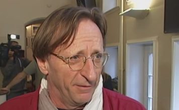 Tasta je smestio u dom, a javno pričao da je sa ovim glumcem u svađi: Dugo se prepričavala urnebesna andegdoa o Erolu Kadiću i Đuzi Stojiljkoviću