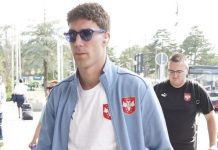 Proteran iz svog doma s Kosova bez dinara i uspomena, majka ga digla iz blata neverovatnim postupkom: Sudbina našeg najplaćenijeg fudbalera ostavlja u neverici