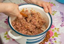 Iskusne domaćice u mleveno meso uvek dodaju 1 namirnicu: Čini svako jelo ukusnijim i sočnijim