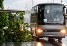 Gastarbajter u autobusu za Nemačku upoznao PRELEPU DEVOJKU, a kad joj je rekao IME – pobegla je glavom bez obzira: Razlog koji mu je dala UBEDAČIO JE I NJEGA I NAS