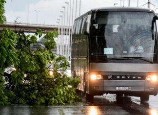 Gastarbajter u autobusu za Nemačku upoznao PRELEPU DEVOJKU, a kad joj je rekao IME – pobegla je glavom bez obzira: Razlog koji mu je dala UBEDAČIO JE I NJEGA I NAS