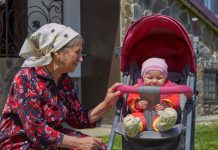 Čim sam se porodila, svekrva mi je zagorčala život: Rekla mi je – mala ne liči na mog sina, a onda mi je dodatno zagorčala život