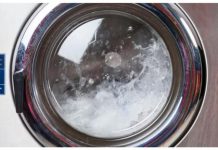 Ulijem 3 čaše u veš mašinu i stavim pranje na 90 stupnjeva: Nakon 2 sata veš mašina je KAO NOVA!