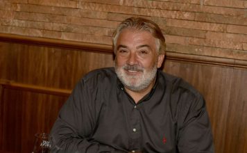 Bobu Živojinovića ceo svet pamti po jednoj sceni sa terena: Oduvao protivnika sendvičom pa dobio najveći aplauz