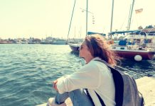 Moja majka je sve prodala, ostavila nas bez krova nad glavom i kupila jednu jedrilicu: Ljudi se čude kad vide kako izgleda njen život na vodi