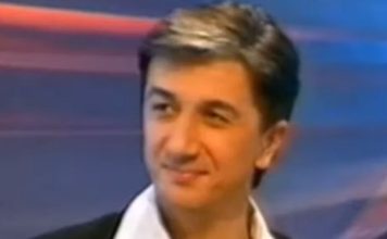 Kad je Rođa Raičević nađen mrtav, jedan pevač uradio je užasnu stvar i sve zataškao: Cela estrada zna za to, a ćuti godinama, samo ona otkrila pravu istinu