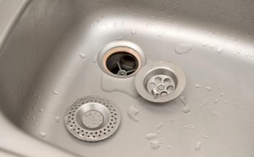 Vodoinstalateri ne žele da ovo znate: Ovaj čudesni trik otpušava vaš sudoperu za 5 minuta, bez alata i bez muke