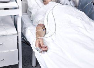 Muškarac je slušao savete veštačke inteligencija i završio u bolnici: Ono što mu se dogodilo je zastrašujuće