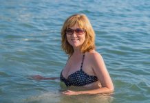 Dragana iz Pančeva leto provodi s decom u kanalu: “Dok njihove vršnjakinje idu na more i nose nove kupaće, moje ćerke se kupaju u starim šortsevima i majicama”