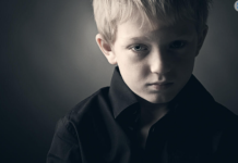 Niko nije znao da 9-godišnjak 2 godine živi sam, jer je bio čist i dobar đak: A kad su ušli u njegov dom skamenili su se