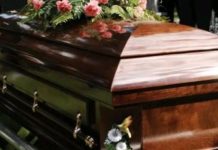 Njegova posljednja želja bila je da sav novac sahrane sa njim, a evo kako je njegova supruga to ispunila