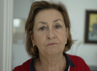 Iz dubokog sna je probudio snažan prasak: Od prizora na svom jastuku nakon toga srce joj je stalo na tren