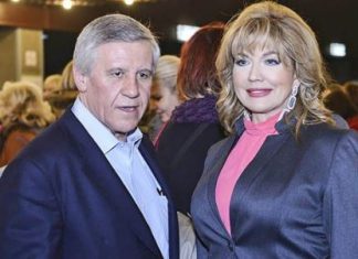 Pogled zbog kog kuća vredi čitavo bogatstvo: Suzana Mančić i Simeon Ocomokos otvorili vrata svog doma u Grčkoj! – Zavirite u njihov RAJ