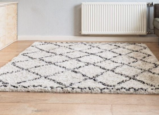 Jedan sprej poprskajte po tepihu i brzo će blistati kao nov: Tako jednostavno, a trebaju 3 sastojka