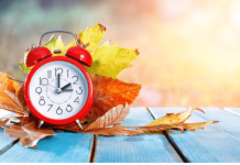 OVE GODINE KAZALJKE POMERAMO NAJRANIJE DO SADA! Evo kada tačno počinje zimsko računanje vremena