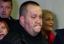 Ko je sin jedinac Halida Bešlića, sinoć stigao ispred Doma mladih: Zadesila ga slična sudbina kao oca