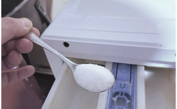 Zaboravite 0CAT: Ovaj puder iz kuhinje čisti toalet za par minuta – bez kamenca, žutih mrlja i mirisa!